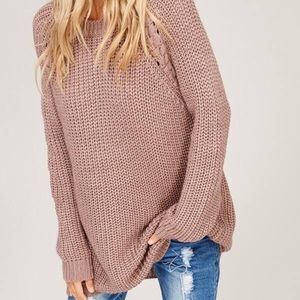 NWT Listicle sweater. Size Small. Color is mauve.